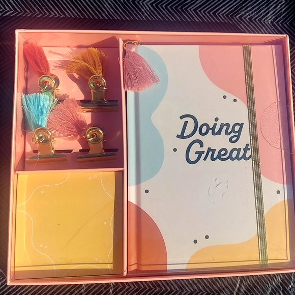 New Paper Riot Co. Stationery Set - Picture 1 of 2